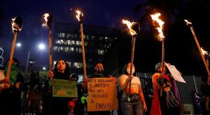 Asamblea de Ecuador aprueba reglas para permitir el aborto en casos de violación