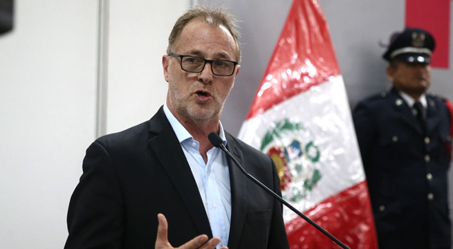 Jorge Muñoz sobre nuevo gabinete: «Ojalá que haya una buena decisión del Ejecutivo»