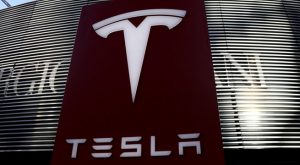 Tesla supera las estimaciones de ingresos y beneficios gracias a un récord de entregas