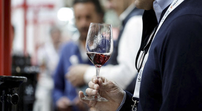 Exportadores franceses de vinos y licores brindan por el récord de ventas en 2021