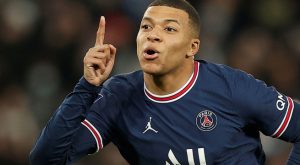 PSG no quiere perder a Kylian Mbappé y le ofreció un salario anual de 50 millones de euros