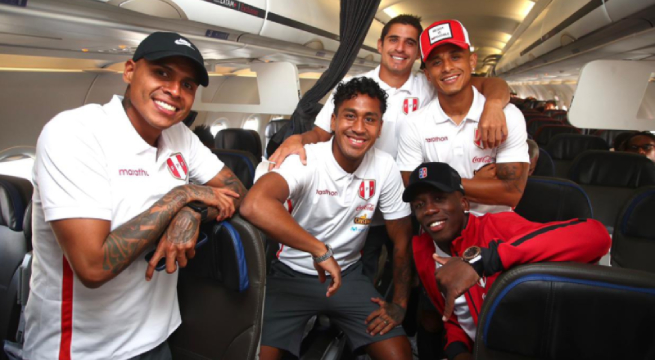 La Selección Peruana viajó rumbo a Montevideo para enfrentar a Uruguay