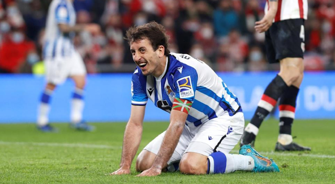 El español Oyarzabal es duda para el Mundial de fútbol tras romperse el ligamento cruzado