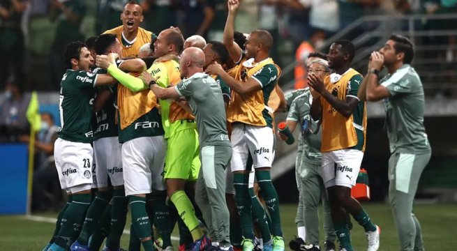 Palmeiras levanta Recopa Sudamericana tras vencer a Paranaense