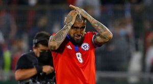 Arturo Vidal no pudo contener las lágrimas tras eliminación de Chile
