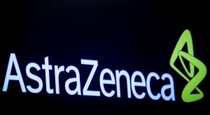 Reino Unido aprueba una terapia preventiva de AstraZeneca contra la COVID-19