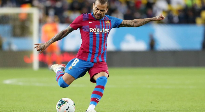 Barcelona busca mantener a Dani Alves para la próxima temporada