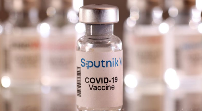 México mantiene plan de envasar vacuna rusa Sputnik V contra COVID-19