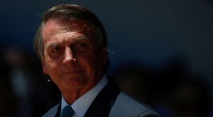 Jair Bolsonaro despide a ministros para reforzar su equipo de campaña en elecciones