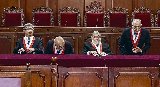 Presentan denuncia constitucional contra magistrados Ferrero, Blume, Sardón y Miranda