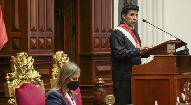 Pedro Castillo: «El Perú vive hoy una crisis institucional sin precedentes»
