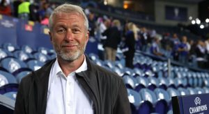 Chelsea: Roman Abramovich confirma su alejamiento y pone en venta al club