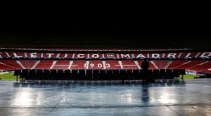 La UEFA ordena el cierre parcial del estadio del Atlético Madrid para el choque con el City