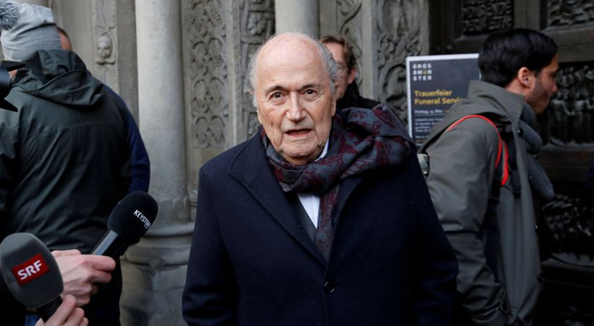 Blatter y Platini enfrentarán juicio por corrupción en Suiza en junio