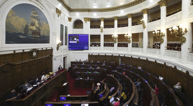Rechazo a propuesta de nueva Constitución aumenta en Chile