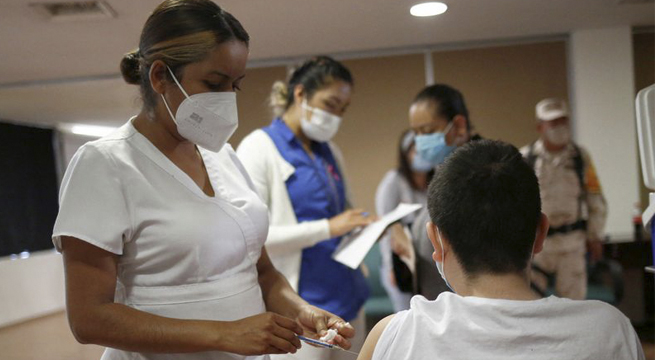 México comenzará a vacunar contra COVID-19 a niños mayores de 12 años esta semana