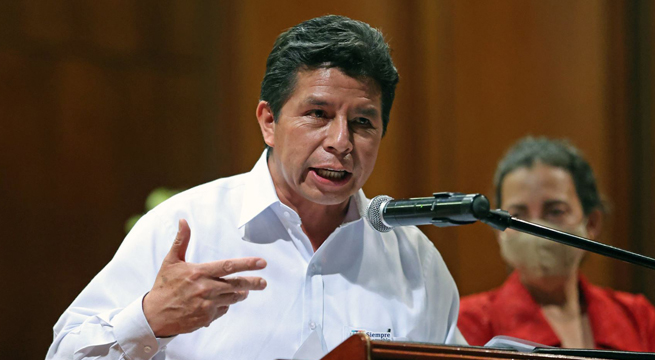 Pedro Castillo anuncia proyecto para consultar a la ciudadanía sobre nueva Constitución