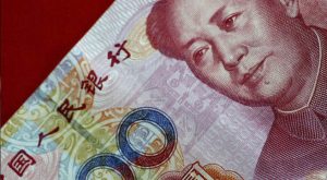 Yuan chino cae a mínimo de 9 meses en medio de las dificultades de la economía