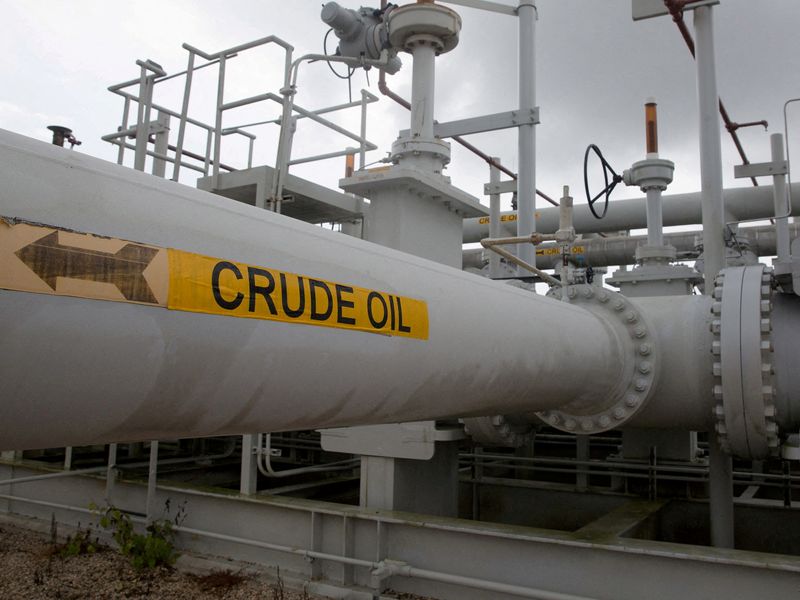 Petróleo sube ante amenaza de veto de la UE a crudo de Rusia e interrupción del gas