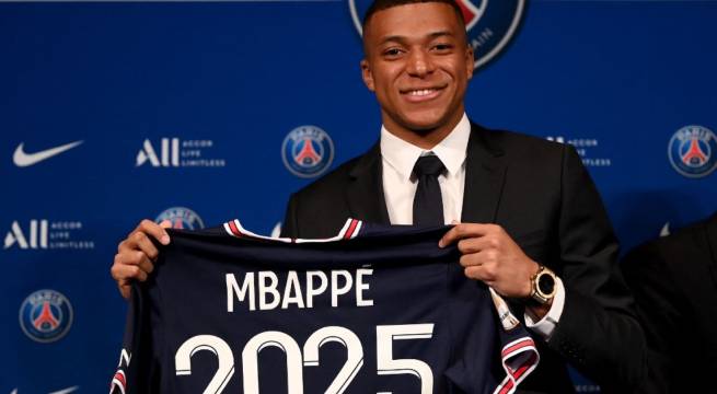 Quería quedarme en Francia, dice Mbappé tras rechazar al Real Madrid