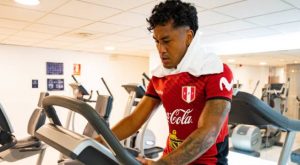 Renato Tapia inició trabajos con la Selección Peruana desde Barcelona