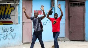 Dos semanas de enfrentamientos a tiros dejan decenas de muertos en Haití
