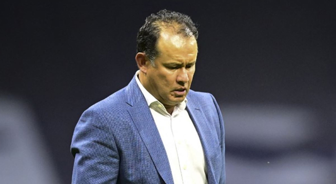 Cruz Azul anunció oficialmente que Juan Reynoso dejó de ser su entrenador