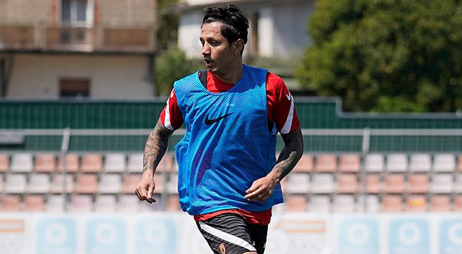 Gianluca Lapadula retorna a los entrenamientos en su club tras rumores de mala relación con el técnico
