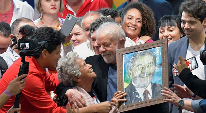 La ventaja de Lula en la carrera presidencial de Brasil se reduce, según sondeo