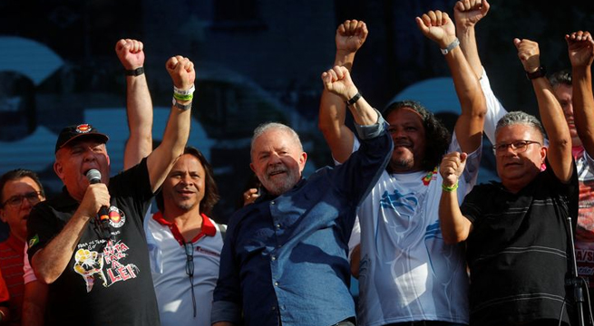 Bolsonaro y Lula compiten en mítines como anticipo de la campaña presidencial en Brasil