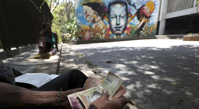 Inflación y dolarización en Venezuela empeoran brechas salariales entre empleados públicos y privados