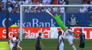 Perú vs Nueva Zelanda: el travesaño le negó el primer gol a la blanquirroja [Video]