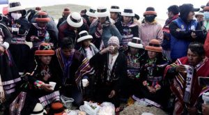 Comunidades indígenas firman tregua y mina Las Bambas retomará la operación
