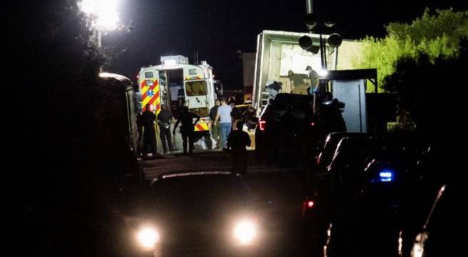 Dos mexicanos son acusados tras muerte de docenas de migrantes en tráiler en Texas