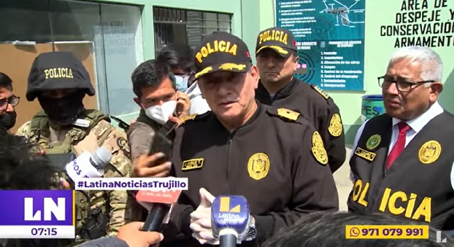José Ruíz a favor de permanencia de jefe de la Policía en La Libertad