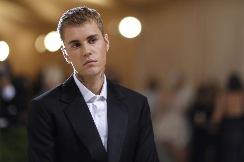 Justin Bieber muestra primeros signos de recuperación tras parálisis facial