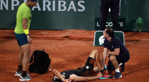 El sueño de Zverev de ganar su primer Grand Slam en París termina entre dolor y lágrimas