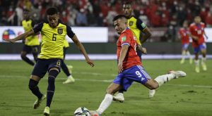 Ecuador celebra fallo de FIFA tras sentirse pisoteado por Chile