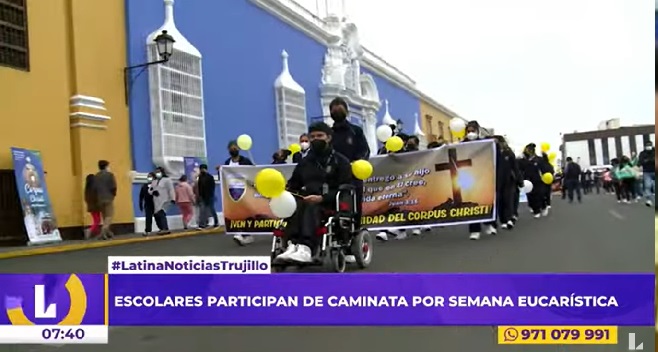 Corpus Christi: escolares celebran festividad con desfiles y pancartas en Trujillo