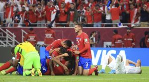 Costa Rica vence 1-0 a Nueva Zelanda y se queda con el último boleto al Mundial