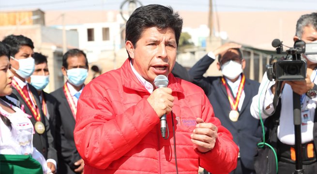 Pedro Castillo: “Es momento de quitarle la mamadera a esos zánganos políticos tradicionales”