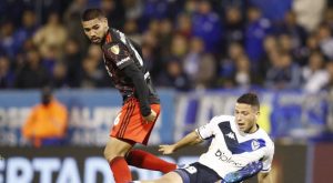 Vélez Sarsfield vence a River Plate en duelo de argentinos en octavos de Libertadores