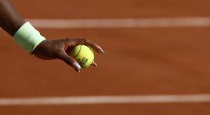Directora de Roland Garros se disculpa por decir que el tenis masculino es más atractivo que el femenino