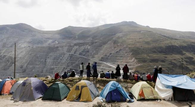 Protestas en Perú: frenan ingreso de insumos y transporte de cobre de mina ‘Las Bambas’