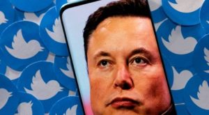 Jueza ordena a Twitter entregar a Elon Musk documentos de un exdirectivo