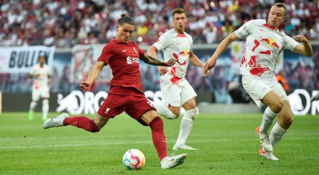 Uruguayo Darwin Núñez anota cuatro goles en victoria de Liverpool 5-0 sobre Leipzig [Video]