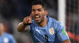 Goleador uruguayo Suárez volverá a jugar en Nacional de Montevideo