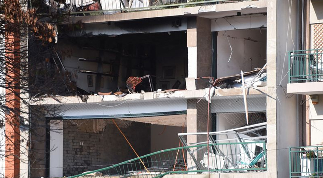 Explosión en edificio en capital de Uruguay deja diez personas heridas, destrozos
