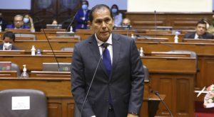 Fiscalía abre investigación preliminar contra ministro de la Producción, Jorge Luis Prado