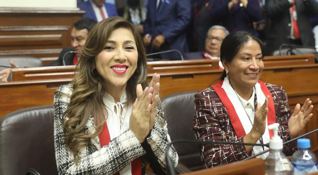 Lady Camones es elegida como flamante presidenta del Congreso